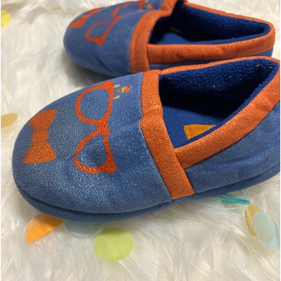 Boys Blippi slippers with eyeglass Blippi trademark print. Size 7. Blue/.Orange - Picture 2 of 4